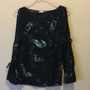 Aritzia Wilfred Pozzi blouse in leaf print